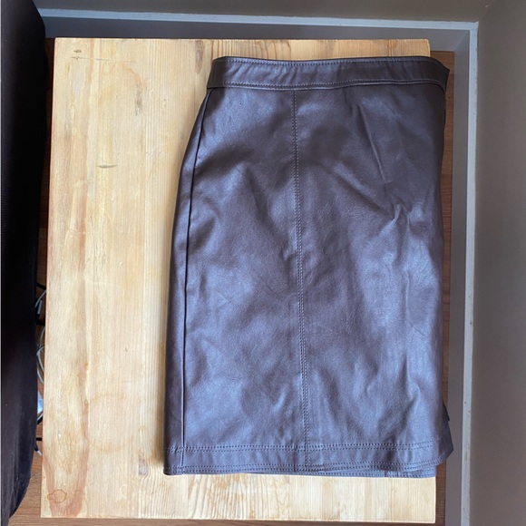 Abercrombie & Fitch Brown Vegan Leather Skirt - Picture 2 of 8